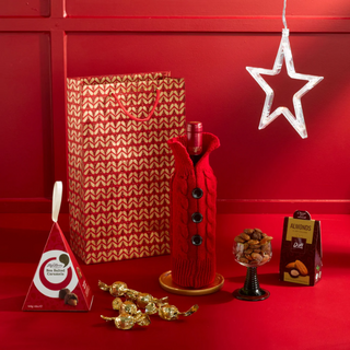 Jolly Christmas Red Wine Hamper image